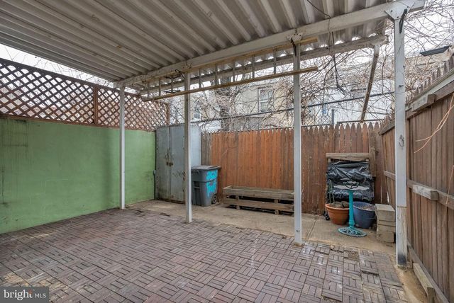 2525 N FRONT ST, Philadelphia, PA 19133