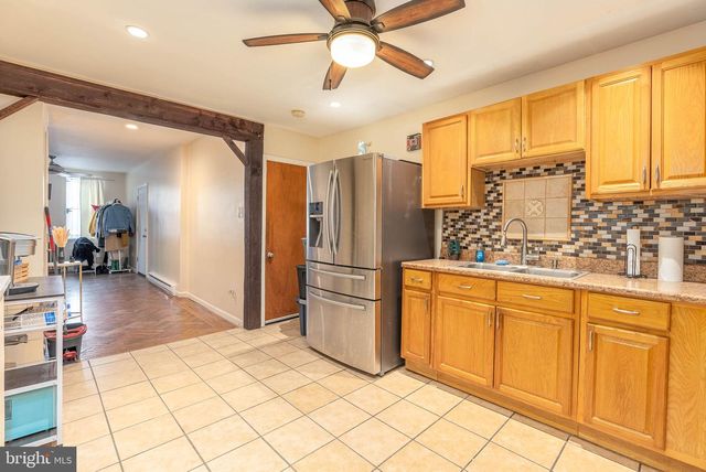 2525 N FRONT ST, Philadelphia, PA 19133
