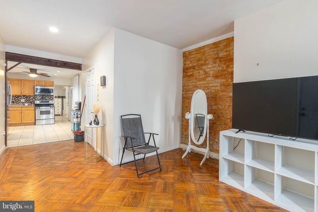 2525 N FRONT ST, Philadelphia, PA 19133