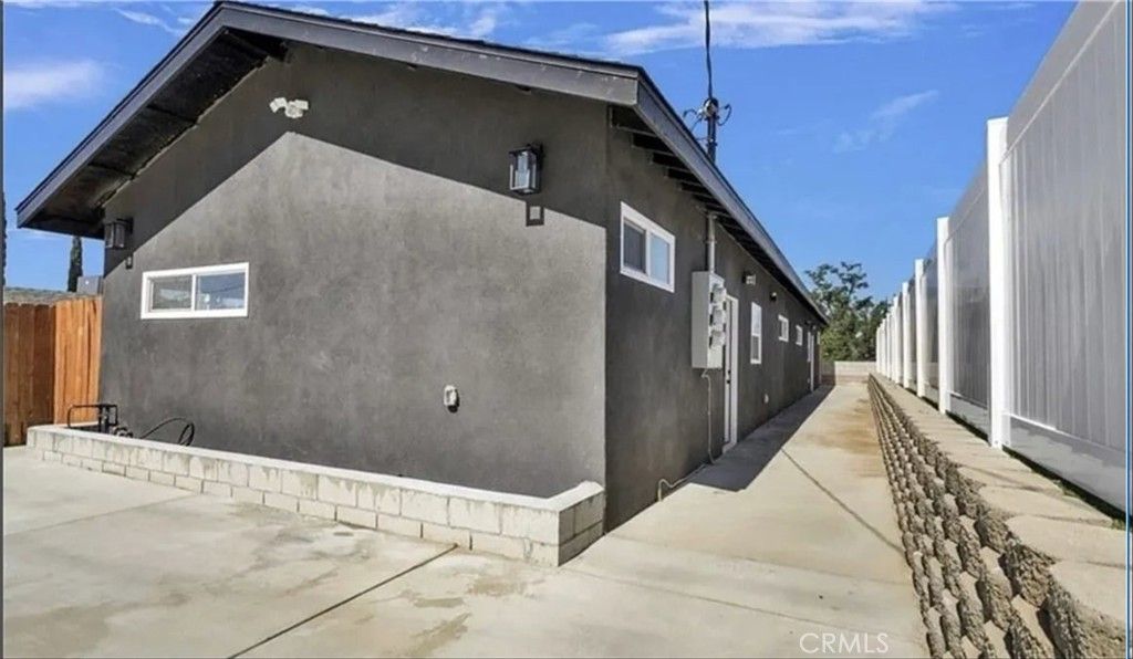 5472 N Mountain View Ave, San Bernardino, CA 92408