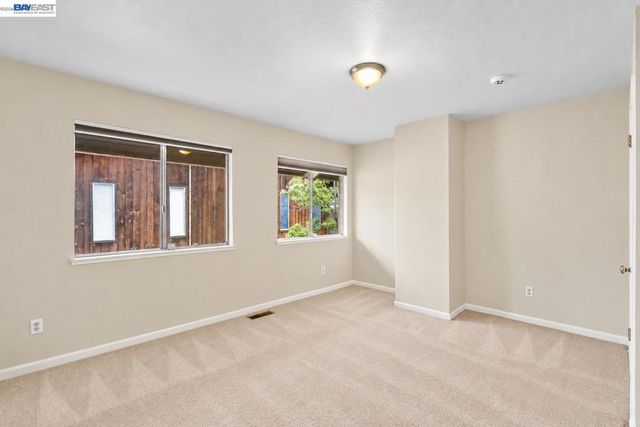 3858 Maybelle Ave, Oakland, CA 94619