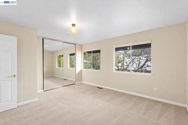 3858 Maybelle Ave, Oakland, CA 94619