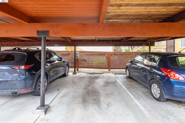 3858 Maybelle Ave, Oakland, CA 94619