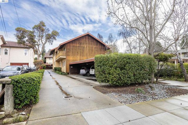 3858 Maybelle Ave, Oakland, CA 94619