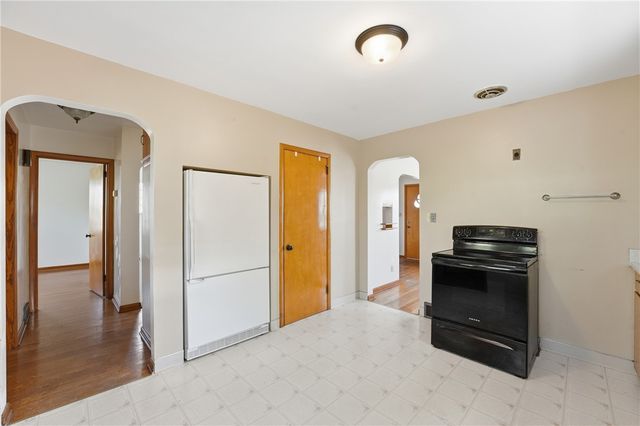 3605 W 4th Ave, West Mayfield, PA 15010