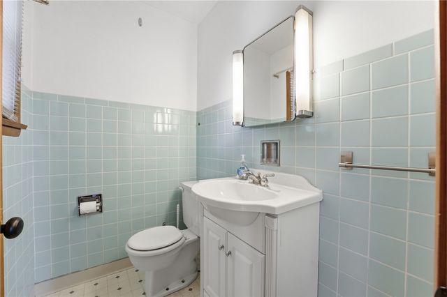 3605 W 4th Ave, West Mayfield, PA 15010