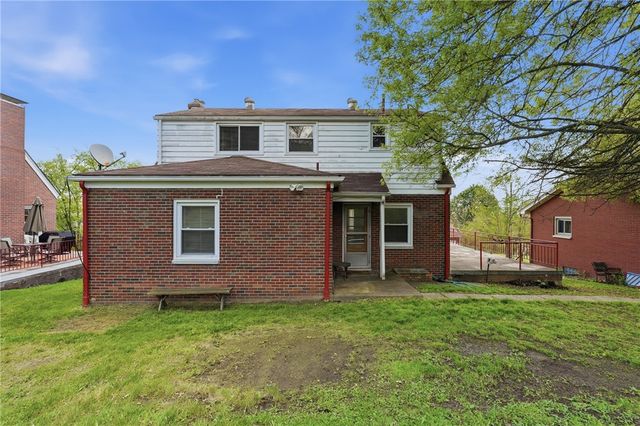 3605 W 4th Ave, West Mayfield, PA 15010
