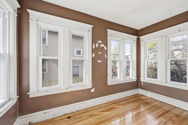 500 Newbury St, Springfield, MA 01104
