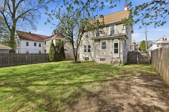 500 Newbury St, Springfield, MA 01104