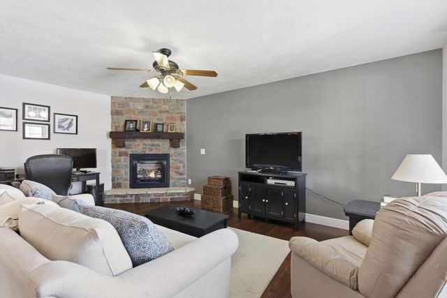 1401 S Natchez Road, Republic, MO 65738