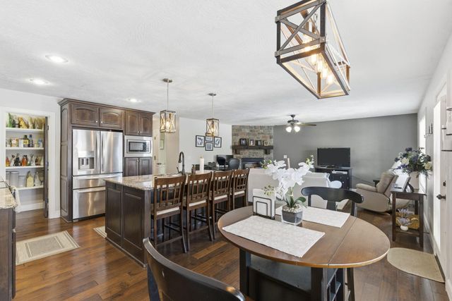 1401 S Natchez Road, Republic, MO 65738
