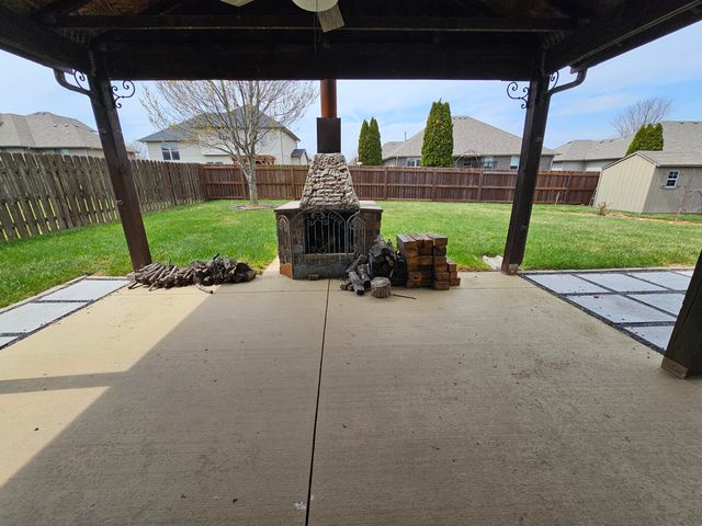 1401 S Natchez Road, Republic, MO 65738