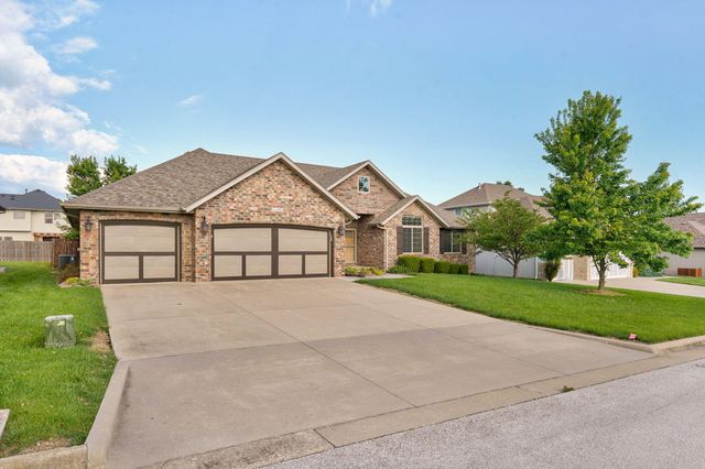 1401 S Natchez Road, Republic, MO 65738