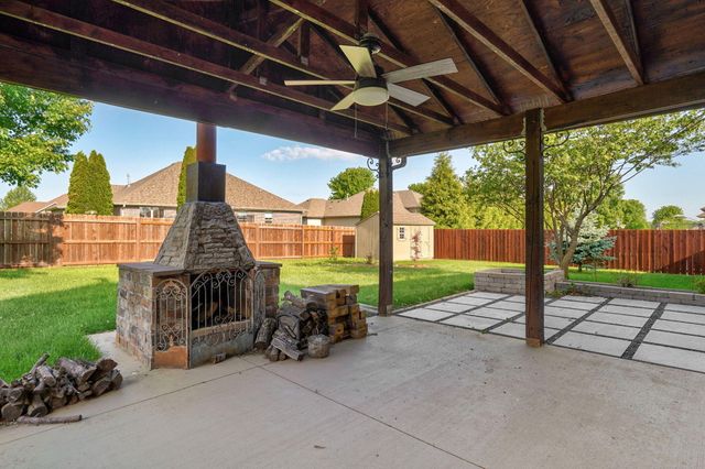1401 S Natchez Road, Republic, MO 65738