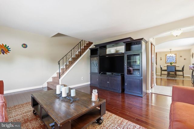 364 SELMA ST, Philadelphia, PA 19116