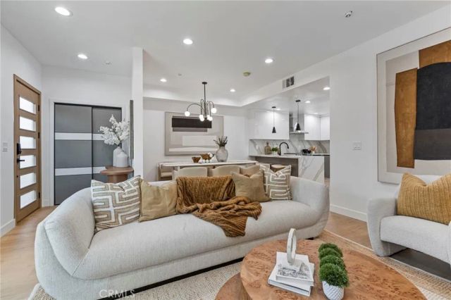 1014 W 223rd Street 1, Torrance, CA 90502
