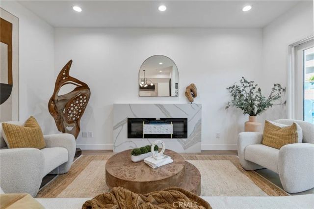 1014 W 223rd Street 1, Torrance, CA 90502