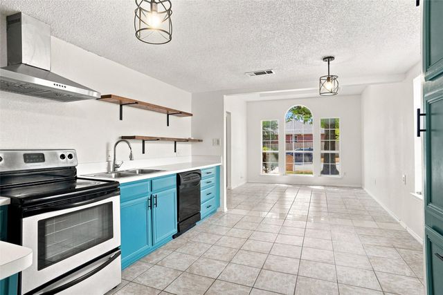 1001 Flower Drive, Arlington, TX 76017