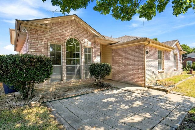 1001 Flower Drive, Arlington, TX 76017