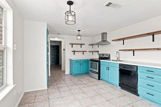 1001 Flower Drive, Arlington, TX 76017