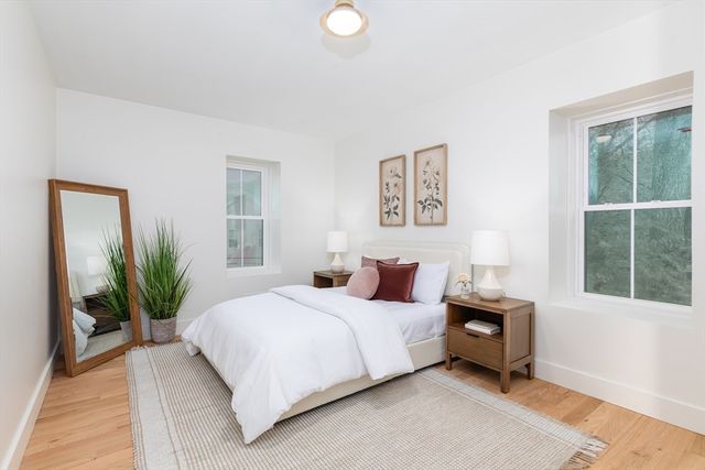 96 Burpee Rd 1, Swampscott, MA 01907