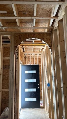 96 Burpee Rd 1, Swampscott, MA 01907