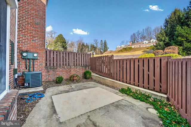 185 WYNTRE BROOKE DRIVE, York, PA 17403