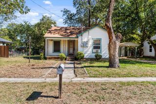 316 Ritchey Street, Gainesville, TX 76240