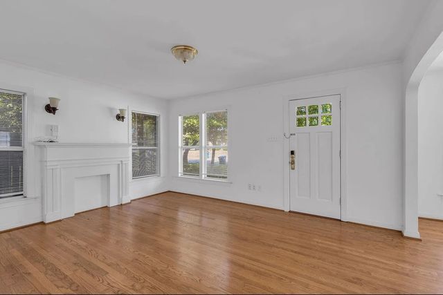 6122 Tremont Street, Dallas, TX 75214