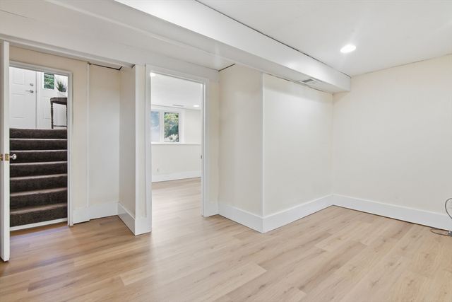 24 Upper Joclyn Ave, Framingham, MA 01701