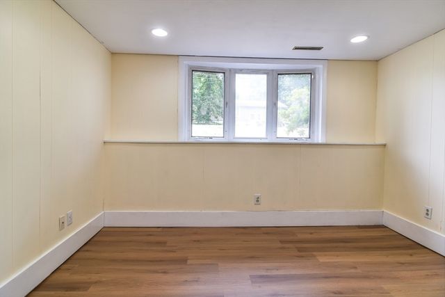 24 Upper Joclyn Ave, Framingham, MA 01701