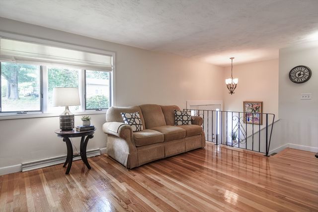 24 Upper Joclyn Ave, Framingham, MA 01701