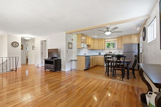 24 Upper Joclyn Ave, Framingham, MA 01701