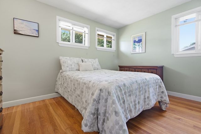 24 Upper Joclyn Ave, Framingham, MA 01701