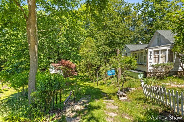 7101 114th Avenue, Fennville, MI 49408
