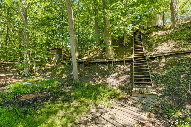 7101 114th Avenue, Fennville, MI 49408