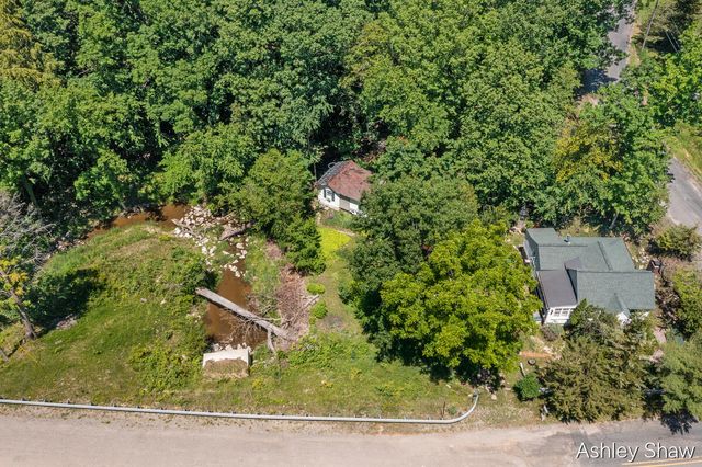 7101 114th Avenue, Fennville, MI 49408