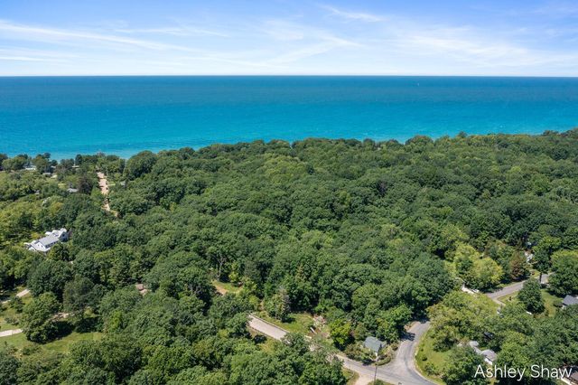 7101 114th Avenue, Fennville, MI 49408