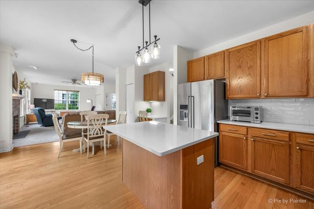 2896 Davenport Drive, West Chicago, IL 60185