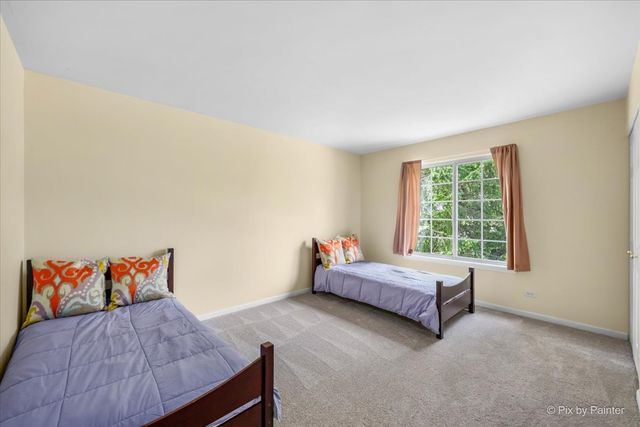 2896 Davenport Drive, West Chicago, IL 60185