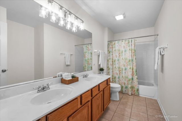 2896 Davenport Drive, West Chicago, IL 60185