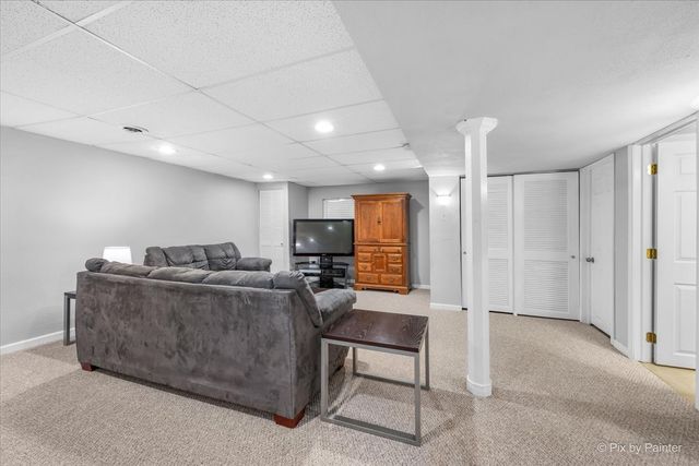 2896 Davenport Drive, West Chicago, IL 60185