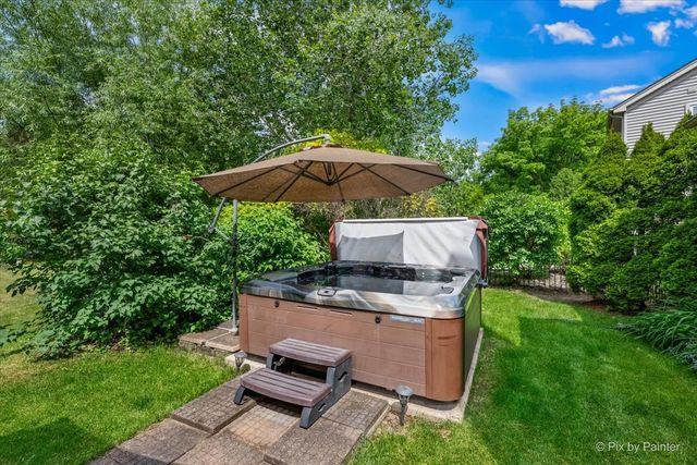 2896 Davenport Drive, West Chicago, IL 60185