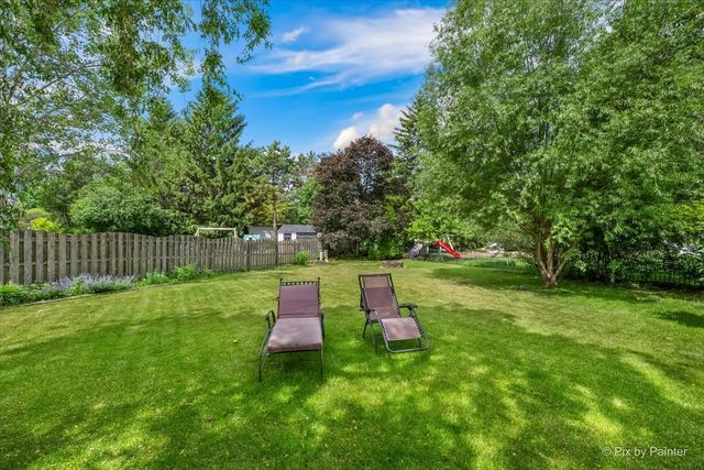 2896 Davenport Drive, West Chicago, IL 60185