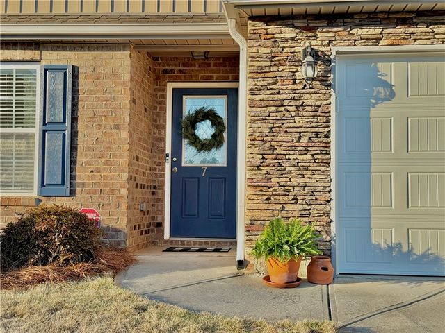 7 RAVENCREST Drive, Anderson, SC 29621