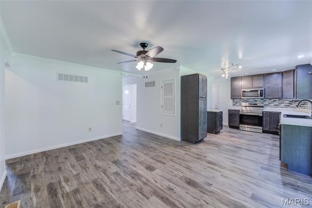343 Turfwood Drive, Ballwin, MO 63021