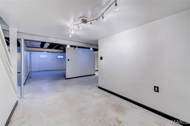 343 Turfwood Drive, Ballwin, MO 63021