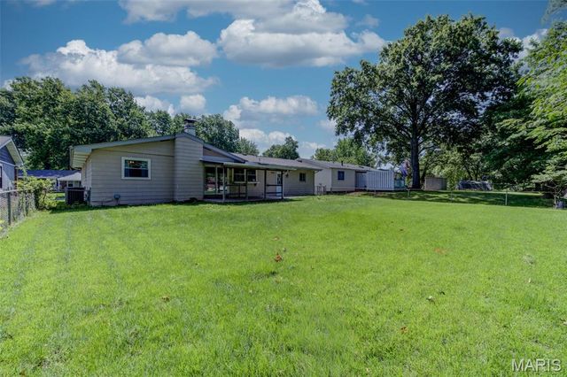343 Turfwood Drive, Ballwin, MO 63021