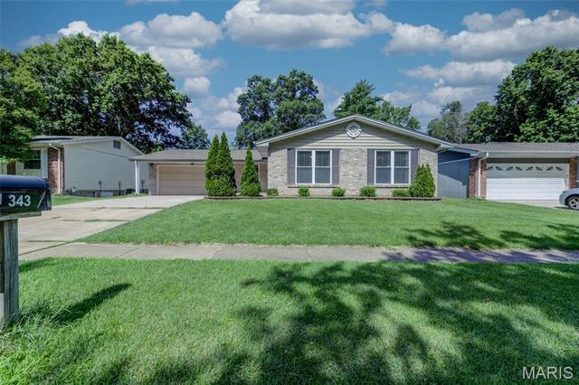 343 Turfwood Drive, Ballwin, MO 63021