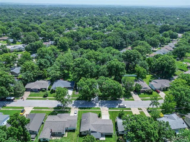 343 Turfwood Drive, Ballwin, MO 63021